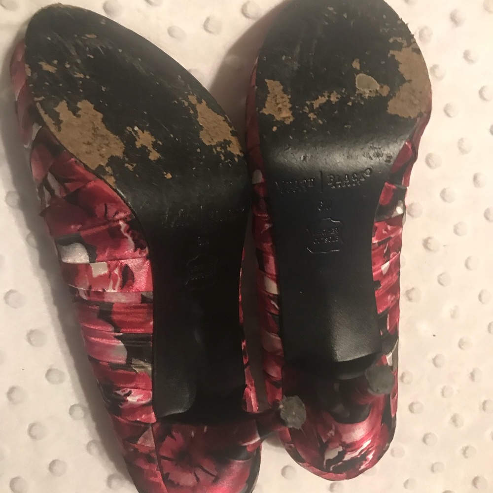 $ White House Black Market print heels 5X$25 - Picture 4 of 5
